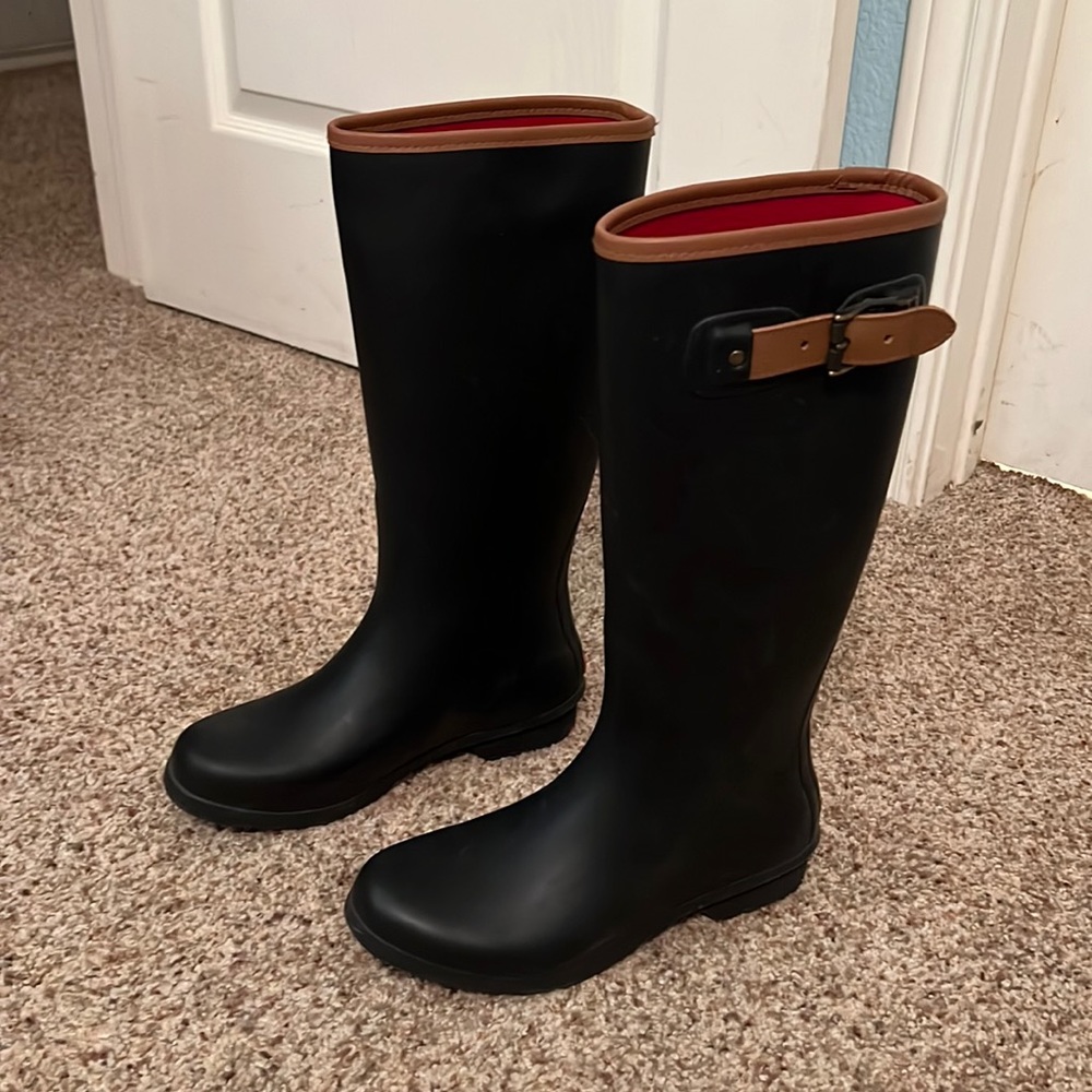 Rain boots